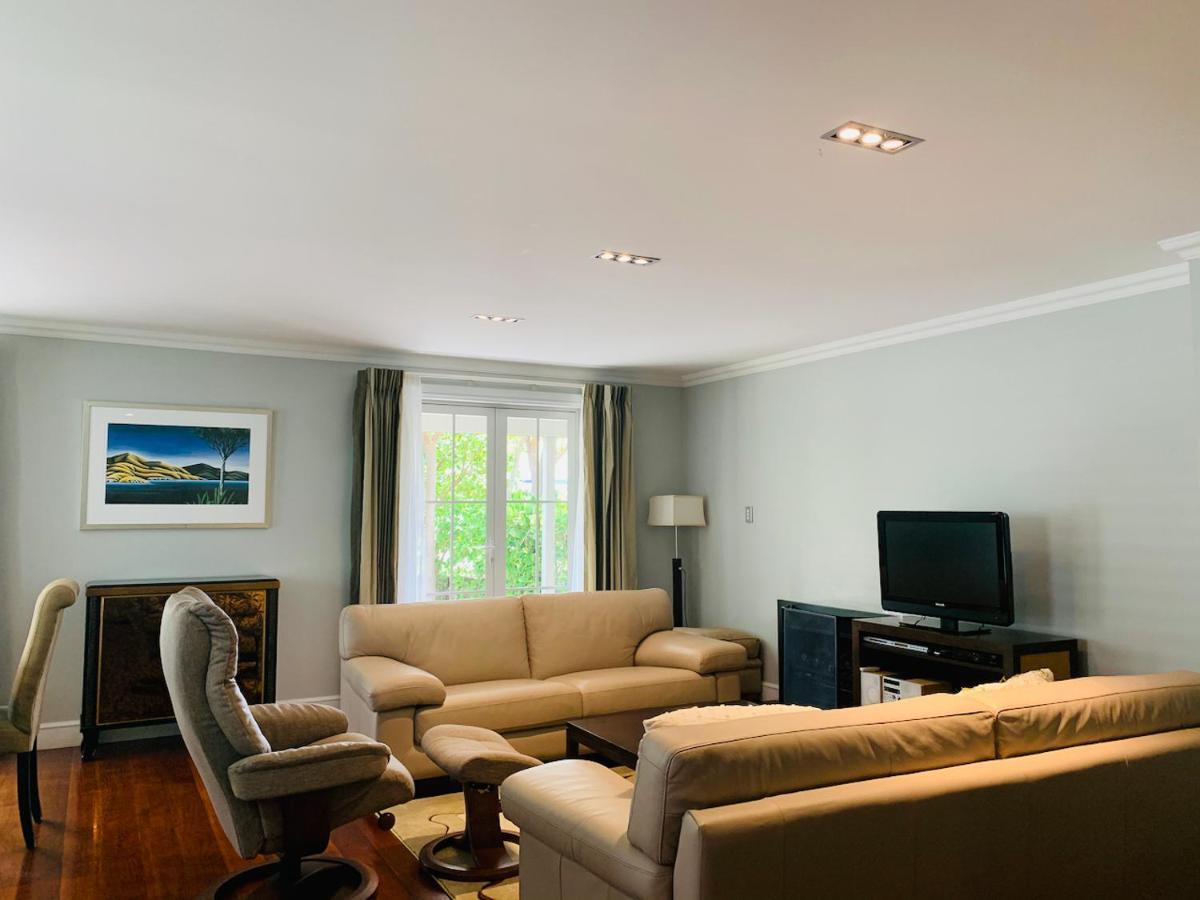 Tinkerbell Cottage 2-4 Bedroom- Russell Cottages Collection Экстерьер фото
