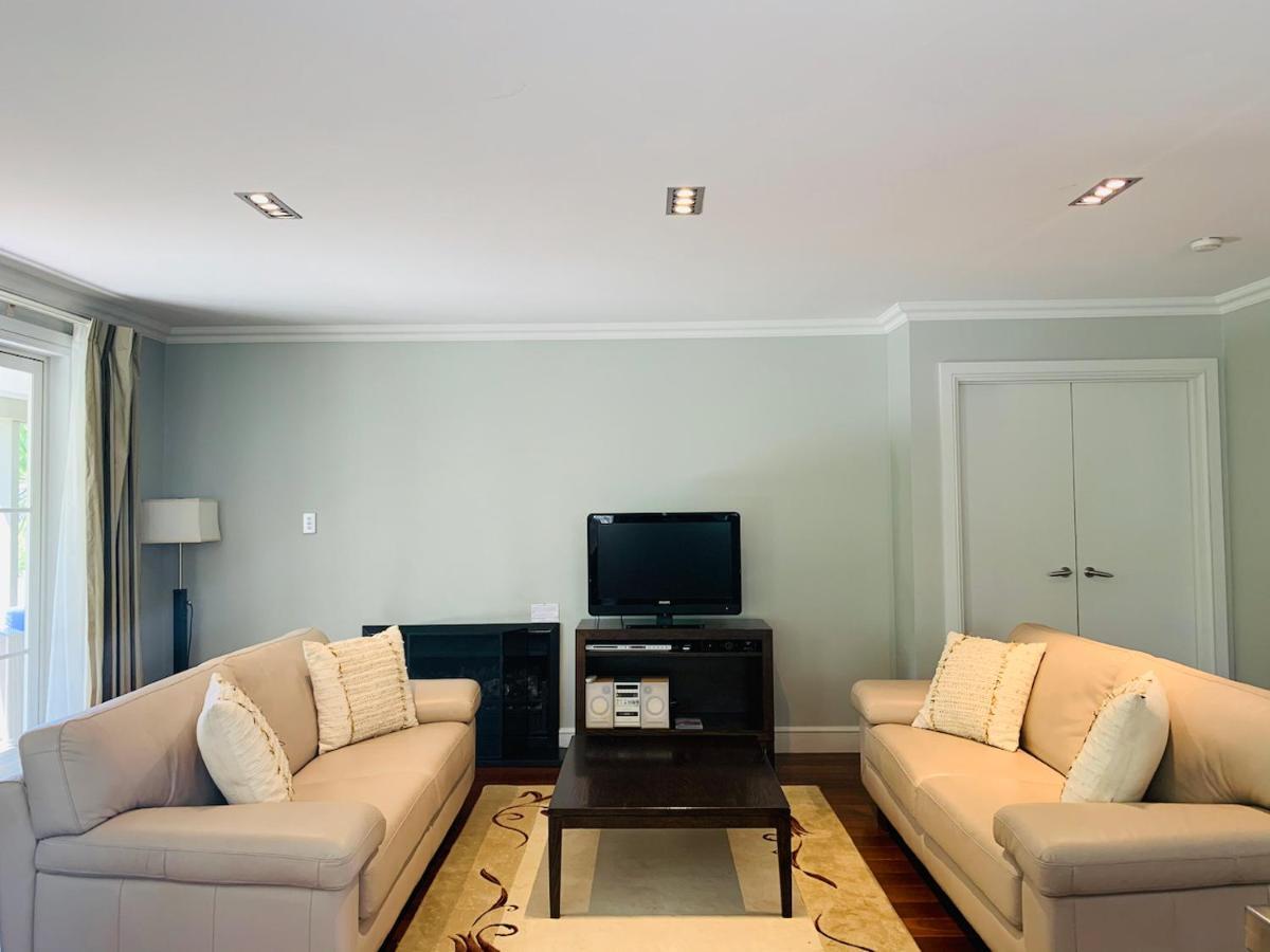 Tinkerbell Cottage 2-4 Bedroom- Russell Cottages Collection Экстерьер фото